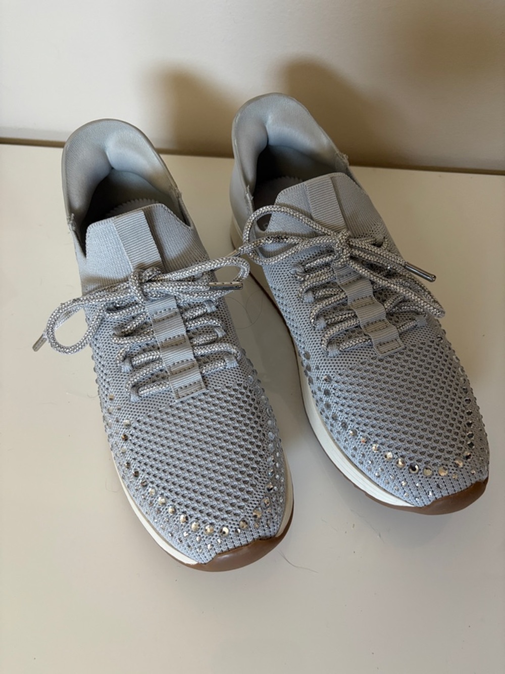 Kenneth Cole Reaction Clancy EZ-On Jewel Jogger Sneaker light gray size 7